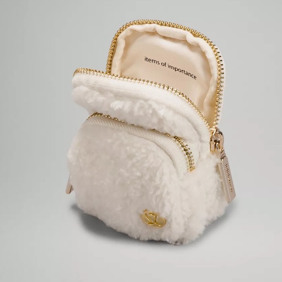 NWT Lululemon Nano Clip On Fleece Backpack Light Ivory Gold Hardware - Picture 2 of 7